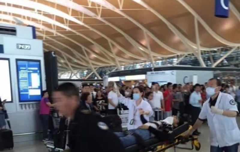 Explozie pe un aeroport din China! Cel puțin trei persoane au fost rănite!