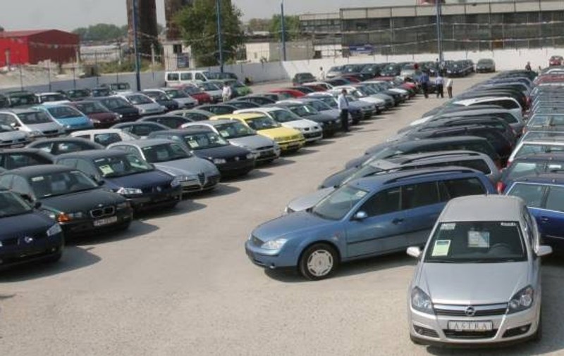 Piaţa auto din România e pentru al cincilea an în picaj!	