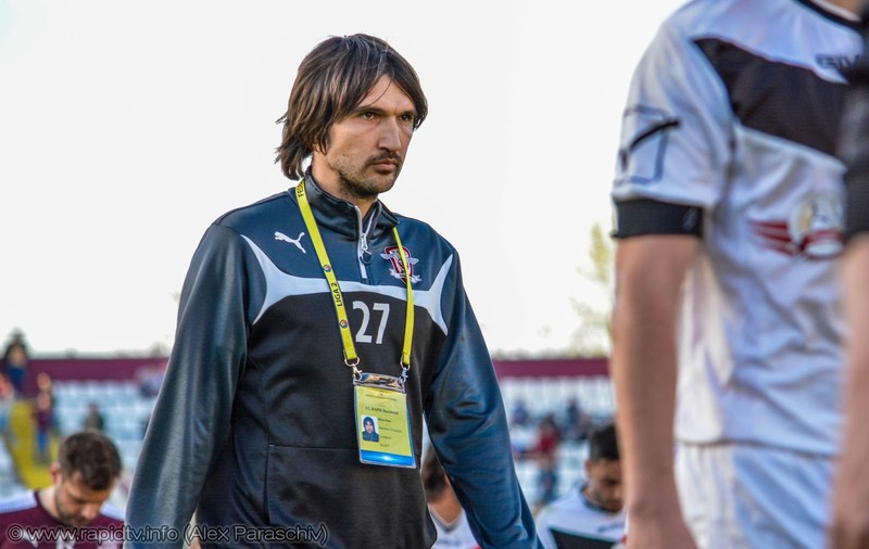 Dan Alexa acuză: \"Mulţi oameni care nu se pricep la fotbal încearcă să se implice!\"