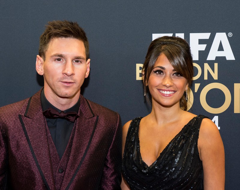 Fete de Ligă! Ele sunt divele din viețile fotbaliștilor de la Juventus și Barcelona / GALERIE FOTO HOT