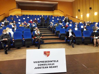 Imagine din ședința în care Chitic și Mădălina Ciubotaru au aleși vicepreședinți ai CJ Neamț FOTO: Dragoș Chitic/Facebook