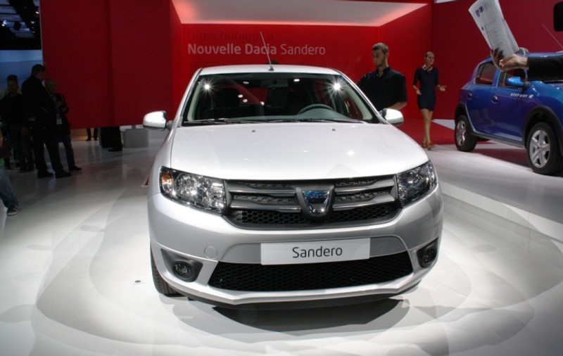 De mâine poate fi comandată noua Dacia Sandero şi Stepway. Noul model e mai ieftin decât cel vechi!