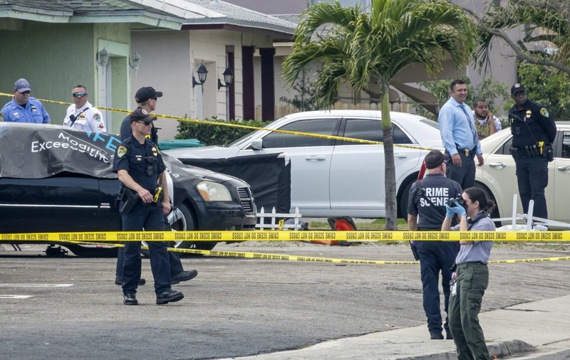Un fost trăgător de elită a împuşcat mortal patru persoane în Florida, inclusiv un bebeluş de trei luni
