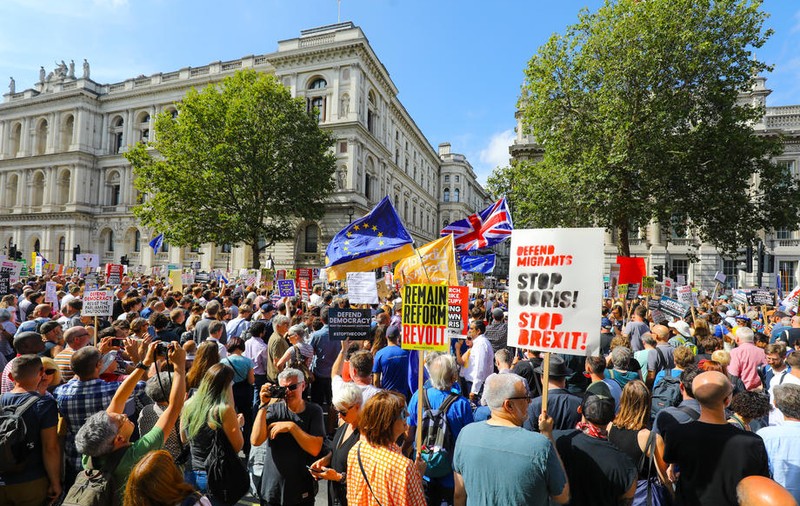 Prea târziu. În prag de Brexit, sondajele arată că 53% dintre britanici vor să rămână în UE