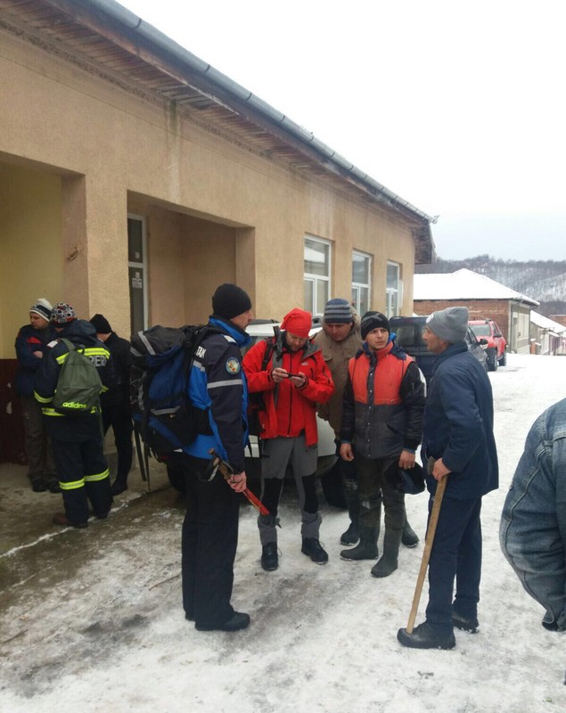 UPDATE: Bătrân dispărut într-o pădure din Caraș-Severin. Ar fi plecat la cules de bureți| FOTO/VIDEO