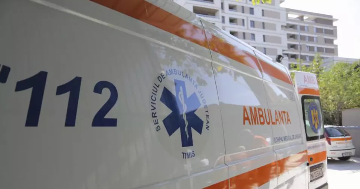 VIDEO O fetiță de 2 ani a căzut de la etajul trei al unui hotel din Eforie Nord. Un turist a găsit-o în iarbă