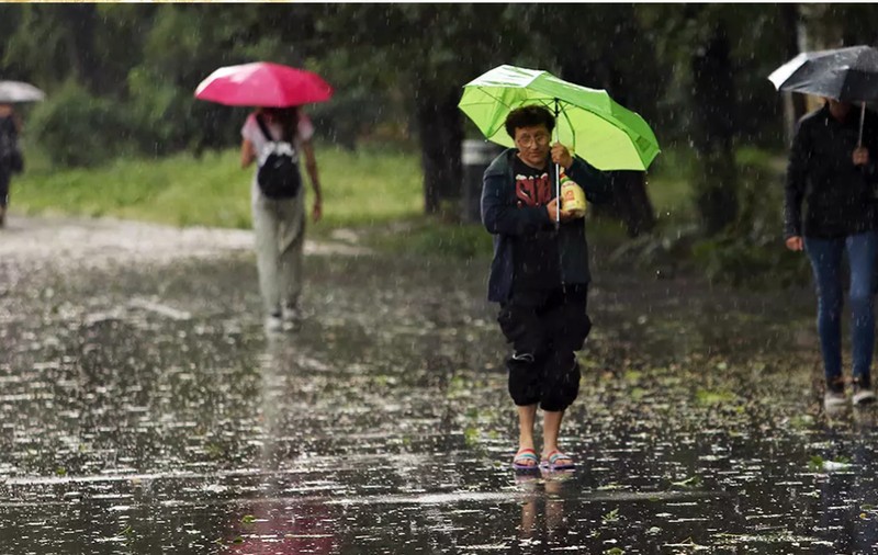 Furtuni și vijelii după caniculă. Aproape toată țara, vizată de alerte meteo. Până când sunt valabile avertizările