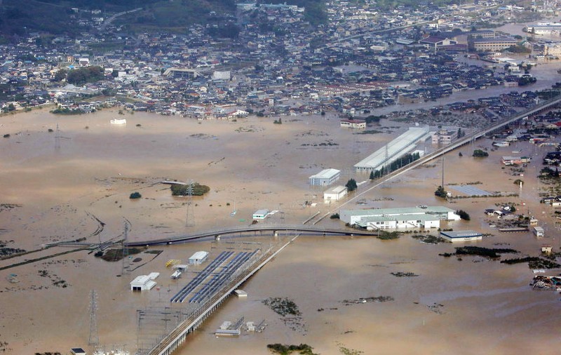 Japonia, lovită de cel mai puternic taifun din ultimele decenii. 18 oameni și-au pierdut viața, în timp ce autoritățile au recomandat evacuarea pentru șase milioane de japonezi