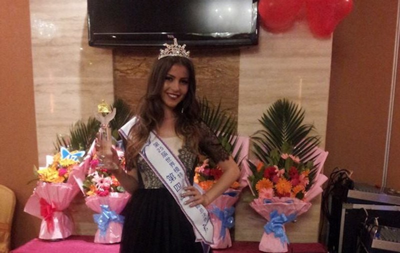 De pe podiumul Miss Model of the World, la Bucharest Fashion Week