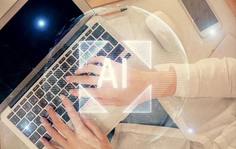 O mamă și-a pierdut fiul din cauza unui chatbot AI de care era obsedat. „L-a manipulat pentru a-și lua viața”