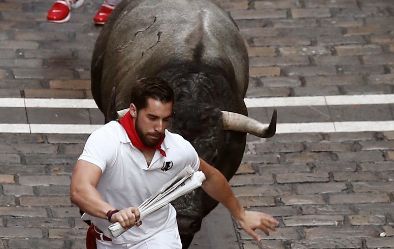 Primul deces  la Pamplona! Toate festivitățile cu tauri au fost  anulate