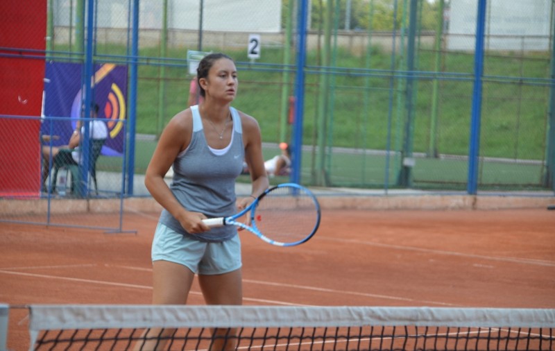 Trofeul ”Ilie Năstase”. Favoritele și-au tăiat partea leului, la turneul de tenis de la Arad