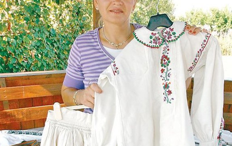 Are colecţie de costume populare