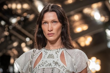 Bella Hadid, 26 de ani, fotomodel (SUA)