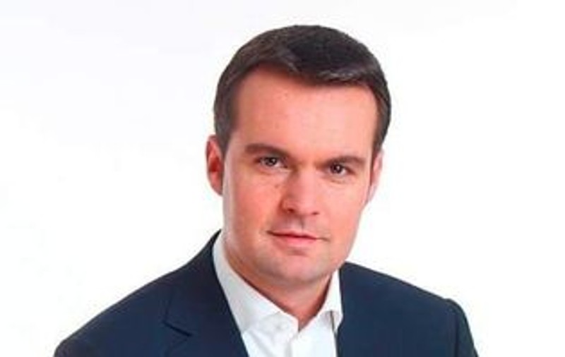 Primarul din Baia Mare, acuzat de un contracandidat că mituiește bătrânii cu tichete de masă