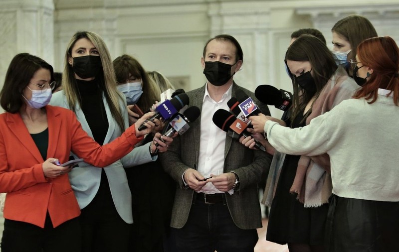 Florin Cîţu, despre reducerea accizei la combustibili propusă de PSD: Dacă nu scade preţul la pompă, cineva trebuie să răspundă