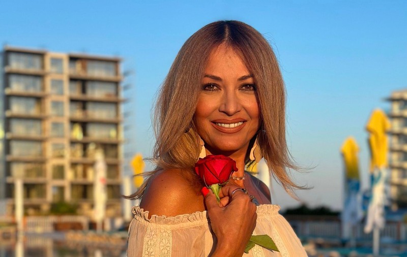 Anca Țurcașiu, la plajă cu presupusul iubit. Cum a fost surprinsă artista când credea că nu va afla nimeni