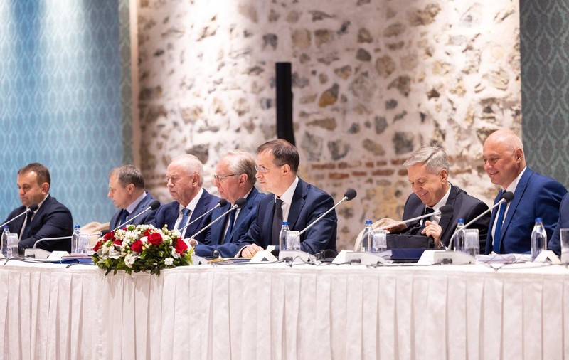 Din culisele discuțiilor ruso-ucrainene de la Istanbul. Oamenii lui Putin au amenințat, nu au negociat: „Am luptat 21 de ani cu Suedia”. Condiția pusă pentru un armistițiu