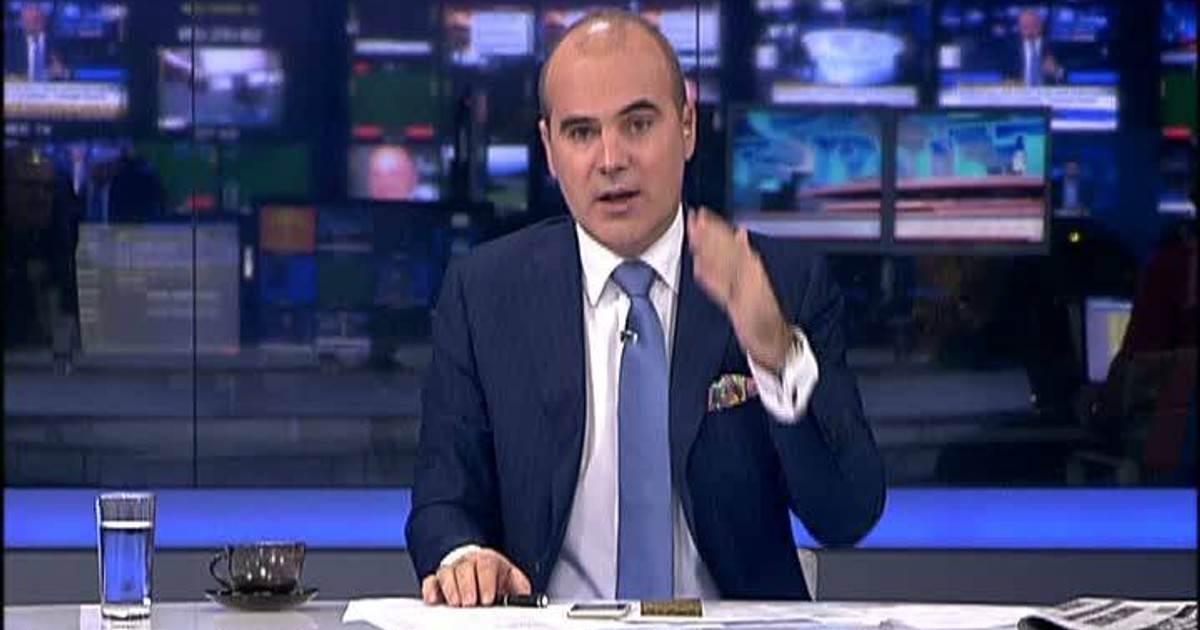 Rareș Bogdan a fost suspendat de la Realitatea TV. Rareș Bogdan, în studioul Realitatea TV