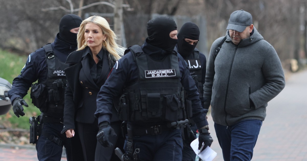 Laura Vicol a fost dusă cu mascații la DIICOT, după perchezițiile legate de Nordis.