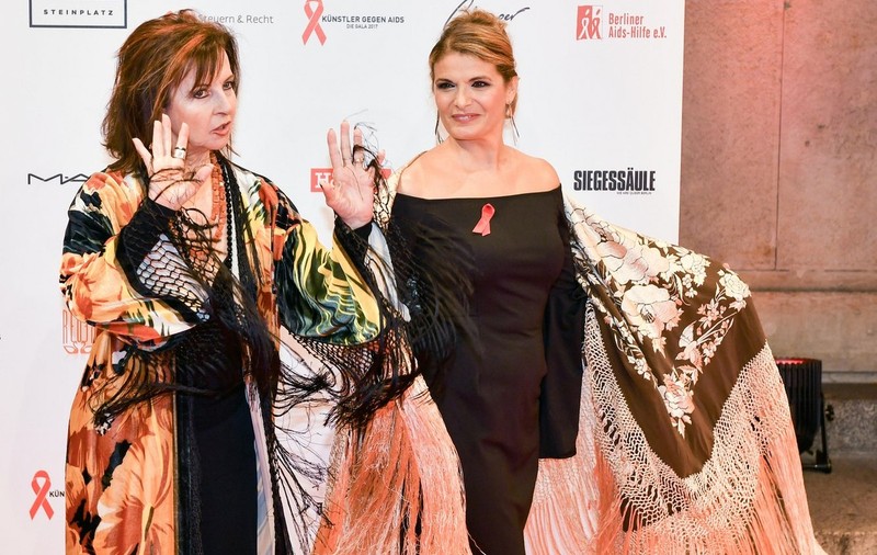 Maria Mendiola a murit. Cântăreața care a  făcut istorie în grupul Baccara avea 69 de ani