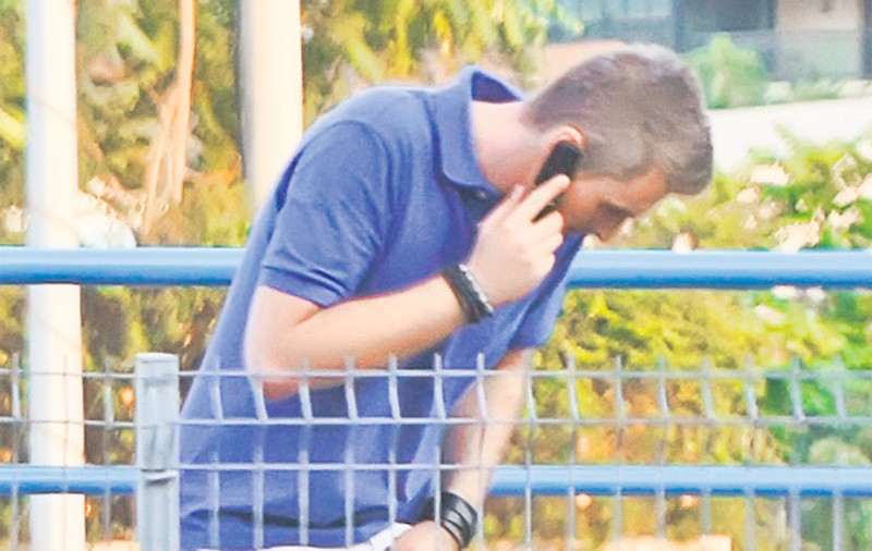 Ernest şi pe Cosmin de la Ca$$a Loco, surprinşi în ipostaze jenante