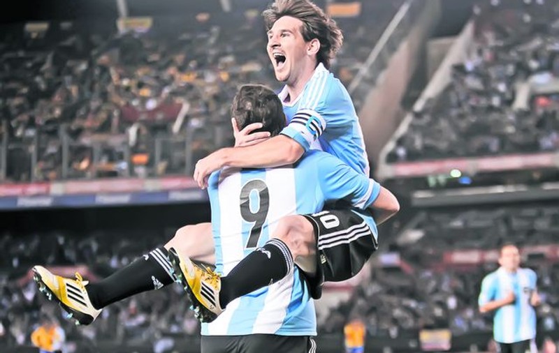 Atacantul Argentinian a făcut ce-a vrut cu brazilia într-un meci amicaL