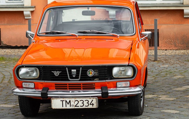 Dacia 1300, visul fiecărui român în anii 70 și 80, avea un consum de 8-9l/100km și o viteză maximă de 145 km/h