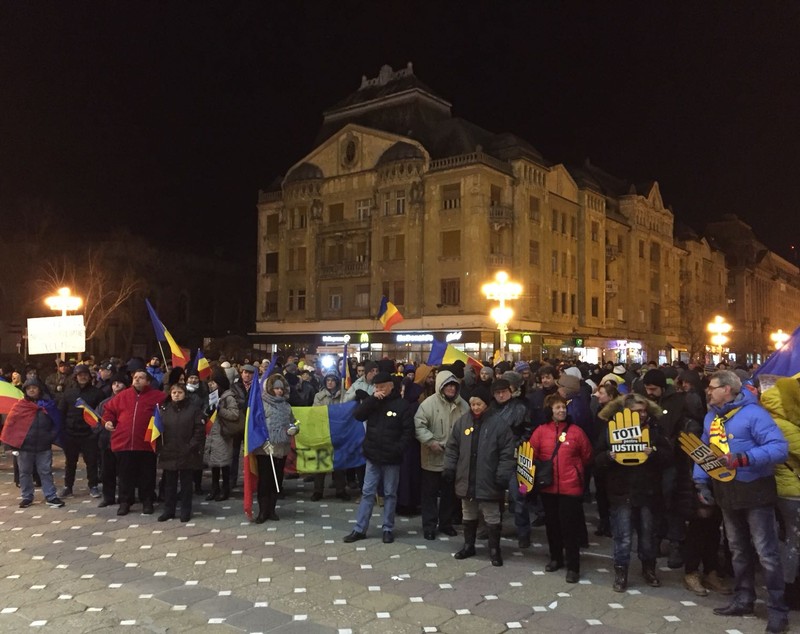UPDATE / Proteste în București și mai multe orașe din țară. Oamenii cer demisia lui Tudorel Toader