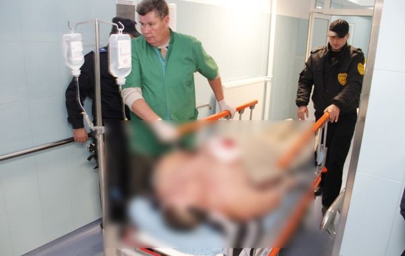 Şi-a înjunghiat vecinul după ce a băut cu el