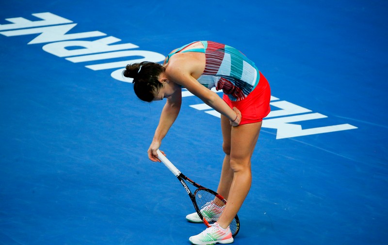 Simona Halep are dureri mari și este nevoită să de opereze! ^Va lipsi la câteva meciuri importante pentru români