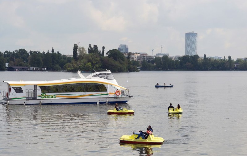 Un pod pietonal mobil va fi construit peste lacul Herăstrău din București. Unde se va afla și cât va costa