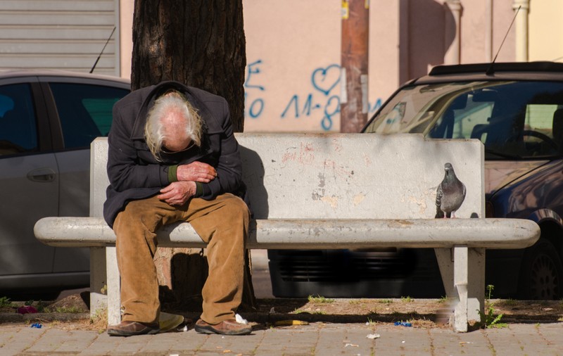 Povestea lui Gheorghe, românul din Italia care a rămas singur pe lume: i-au murit fiul și soția, iar acum trăiește pe străzi