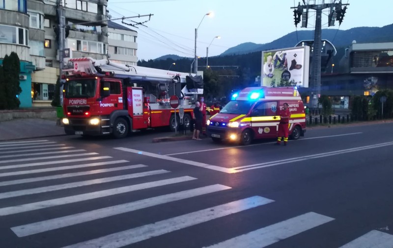 UPDATE / Scene dramatice la Piatra Neamț. 16 persoane, blocate în telegondolă - VIDEO