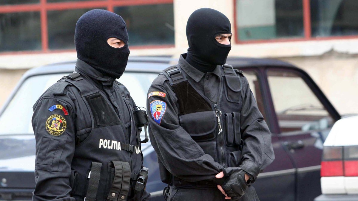 Firma Carina din Ploiești, vizată de percheziții în cazul dezinfectanților cu probleme