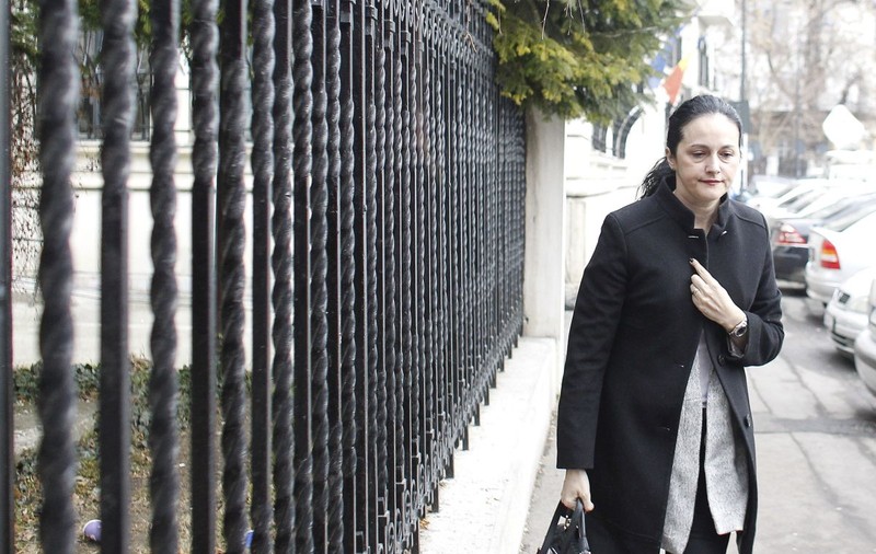 Curtea de Apel București a decis, vineri, 3 octombrie, că fosta șefă DIICOT Alina Bica și-a executat pedeapsa în Italia și a retras mandatul european de arestare