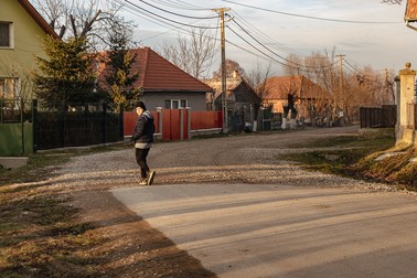 În sat sunt tot mai puțini copii și tineri