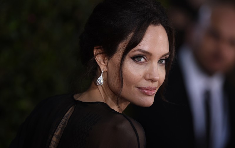 FOTO |  Angelina Jolie a venit însoțită de fiul ei la Globurile de Aur
