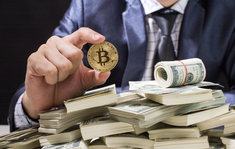Bitcoin a atins sâmbătă un nou nivel record: 33.000 de dolari pe unitate