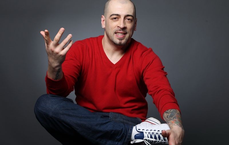 CRBL: "NU sunt și nu am fost niciodată CÂNTĂREȚ"