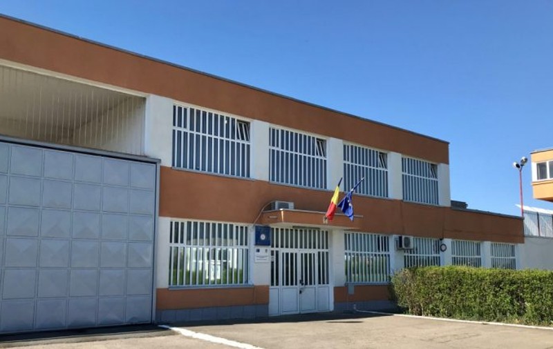 Un preot închis pentru crimă a cerut despăgubiri de 11.000.000 de euro din cauza condițiilor de detenție de la Arad