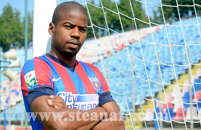 Breeveld, al şaselea jucător achiziţionat de Steaua în această vară. FOTO: Steauafc.com