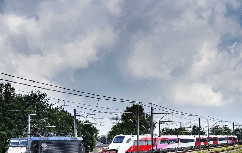Olandezii vor curăța șinele de tren cu... LASER