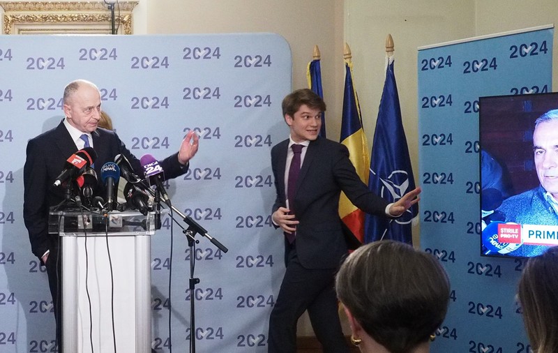 Mircea Geoană, când ocupa funcția de ministru de externe, l-a angajat pe Călin Georgescu drept consilier personal