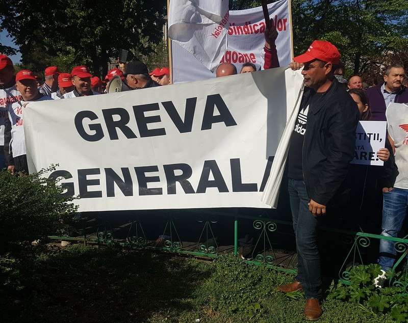 UPDATE. Protest al sindicatelor din căile ferate. 2.000 de ceferiști mărșăluiesc într-un miting, în București / FOTO&VIDEO