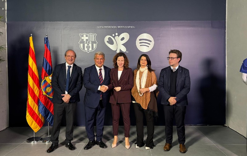 Românca de la Comisia Europeană care a urmărit El Clasico Barcelona - Real Madrid în loja VIP a lui Laporta, pe Camp Nou