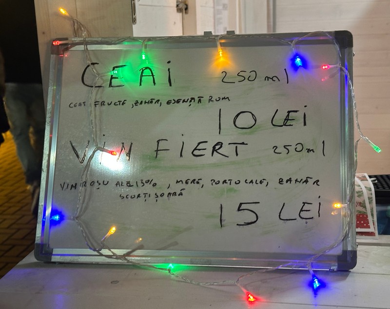 Cât costă un bilet la roata panoramică de la Târgul de Crăciun din București, de la Hala Laminor. Prețul, mai mare decât pentru o porție de mâncare
