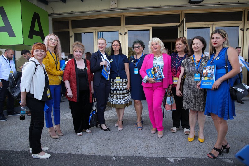 Pregătirile pentru Consiliul Naţional al Partidului Naţional Liberal au început de joi, de la orele prânzului (foto Libertatea / Vlad Chirea)