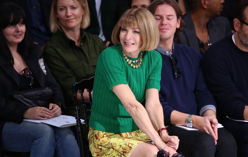 Anna Wintour părăsește conducerea revistei Vogue SUA după 37 de ani. Cine va fi noul redactor-șef al publicației de modă