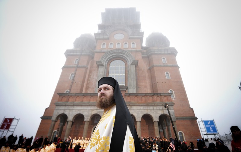 OPINIE/ "Biserica noastră cea de toate zilele". PAH, despre cel mai scăzut nivel de încredere de care s-ar bucura Biserica din 1990 încoace